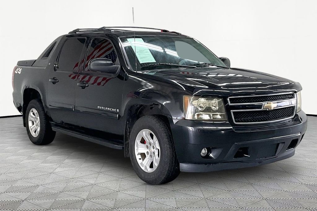 Used 2009 Chevrolet Avalanche LS image 3