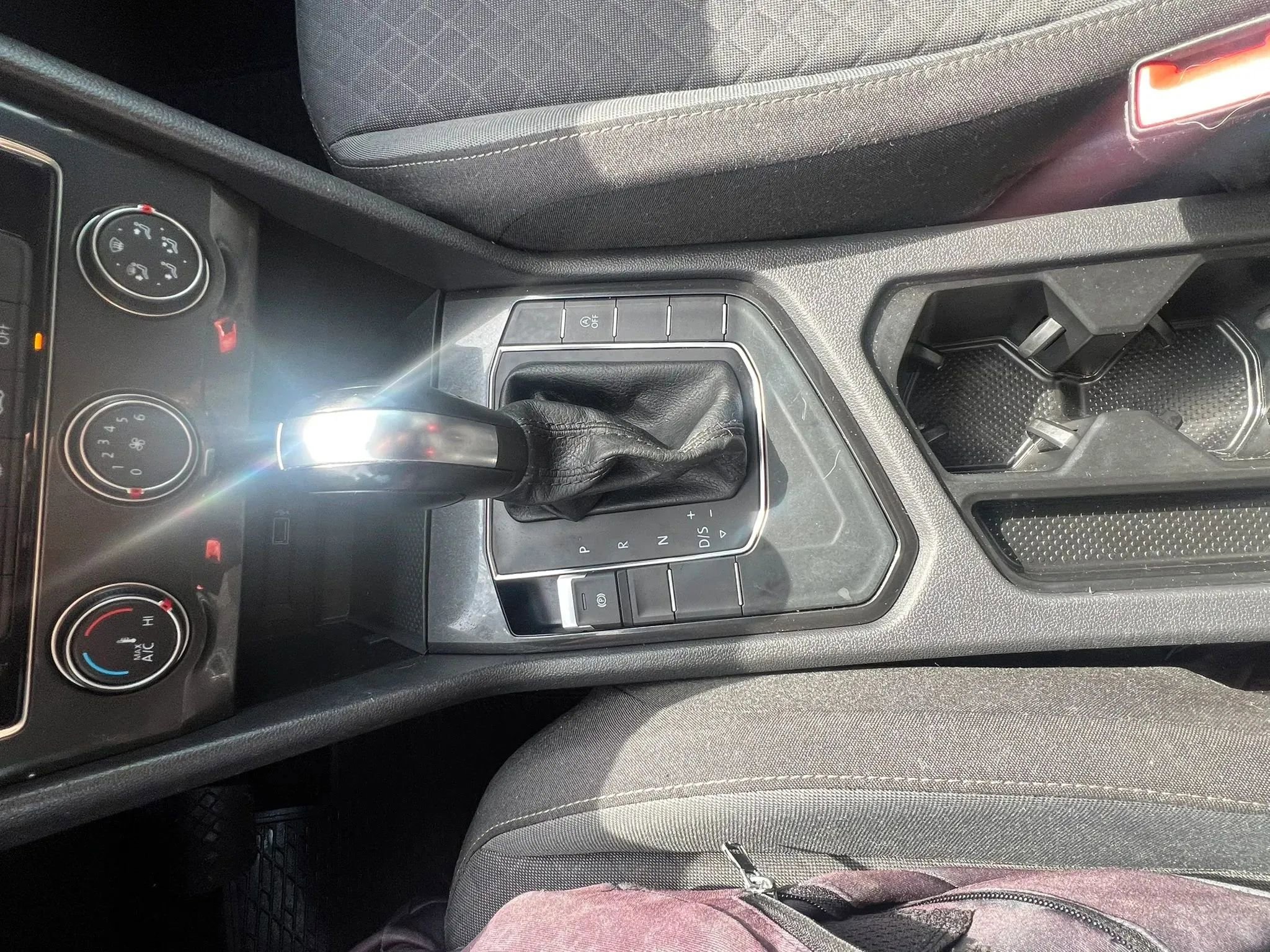 Used 2018 Volkswagen Tiguan S FWD image 25