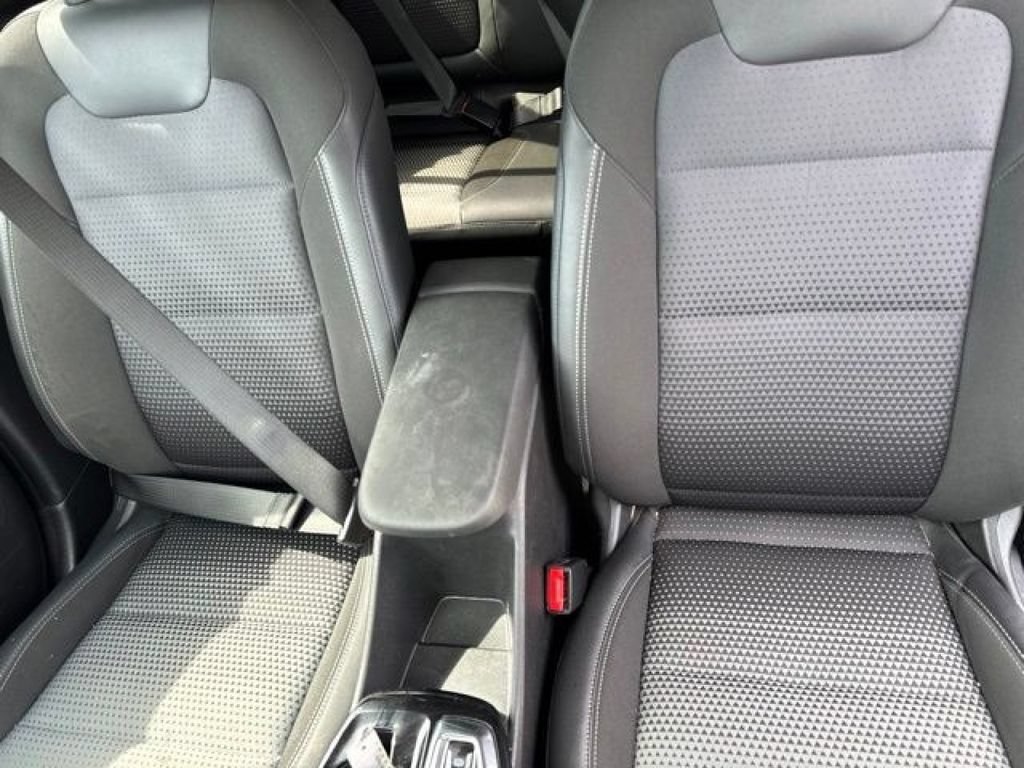Used 2025 Chevrolet Trax LT FWD image 20