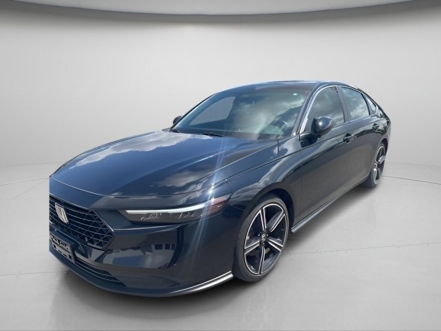 Used 2023 Honda Accord Sport image 2