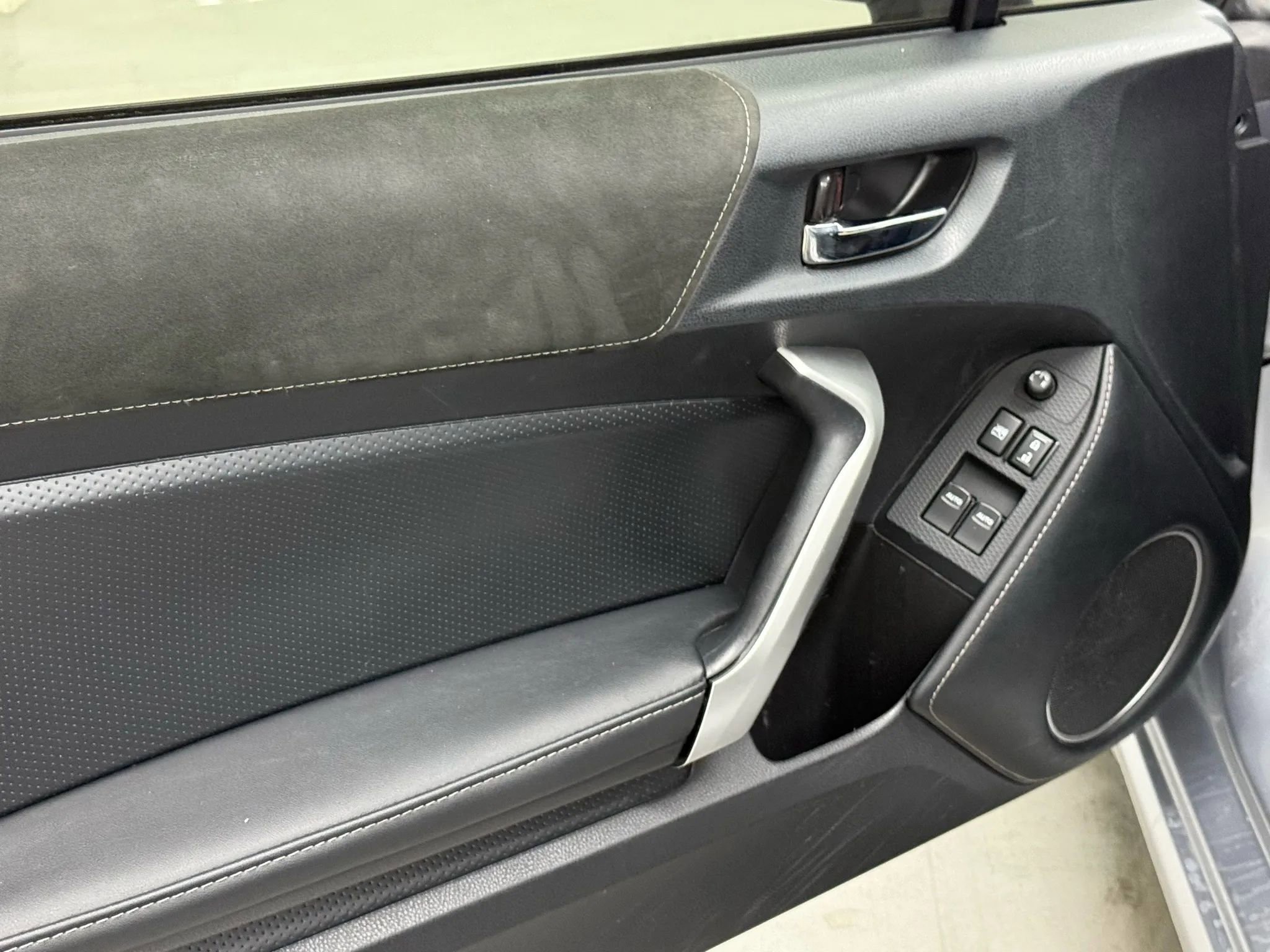 Used 2017 Toyota 86 Coupe 2D image 15