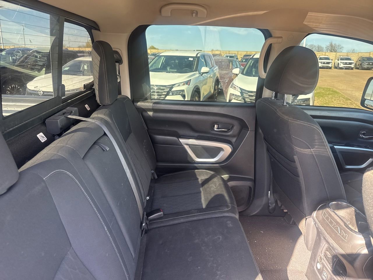 Used 2019 Nissan Titan SV w/ SV Convenience Package image 31