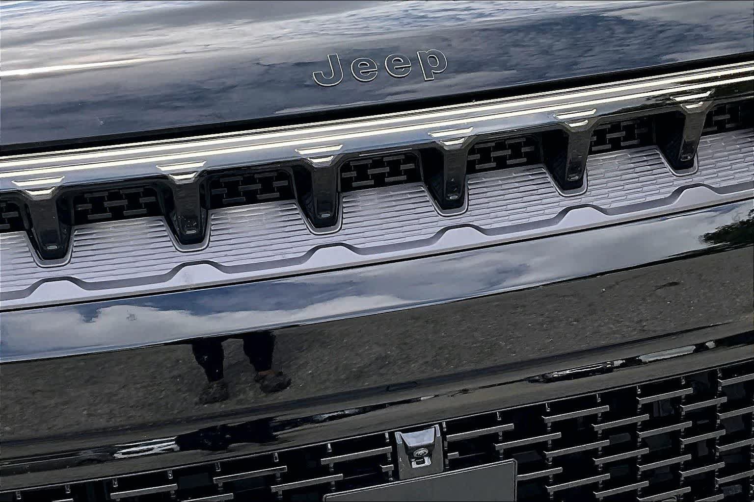 Used 2026 Jeep Grand Wagoneer Limited AWD/4WD image 29
