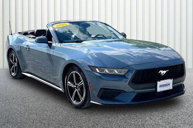 Used 2025 Ford Mustang Premium RWD image 1