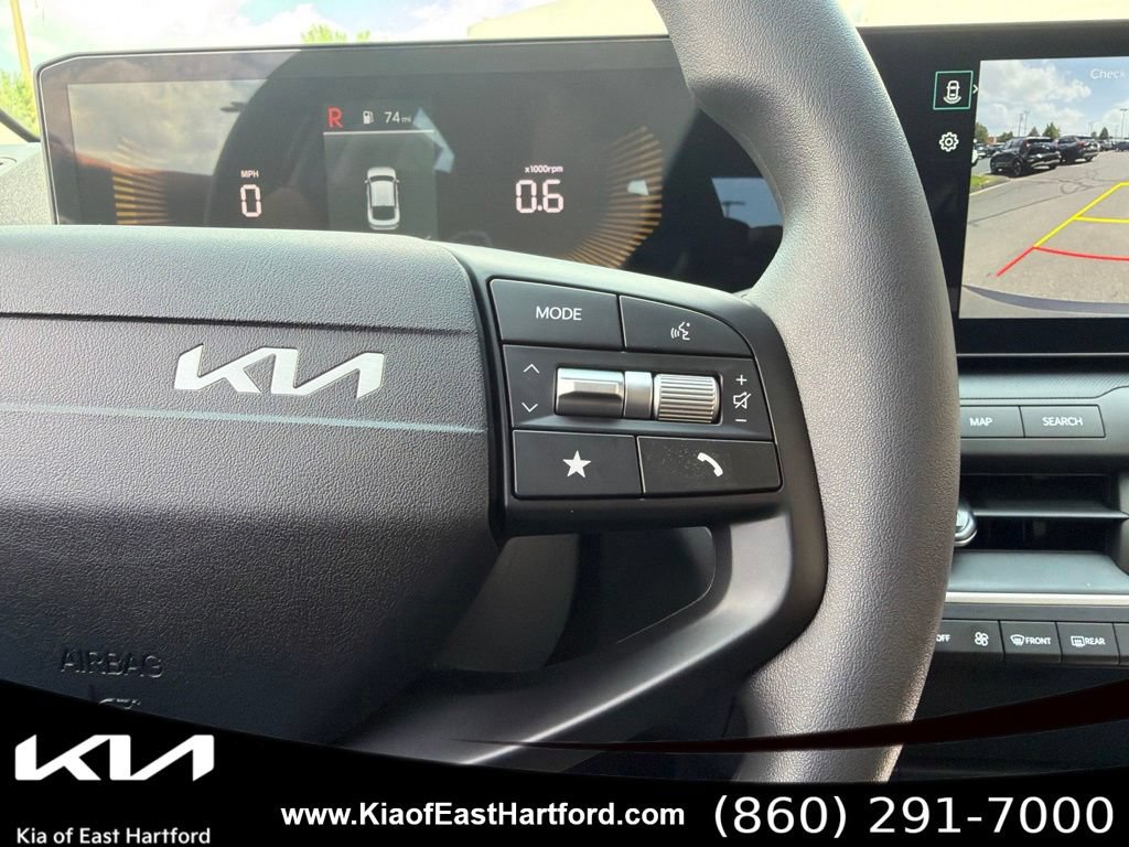 New 2026 Kia K4 FWD image 32