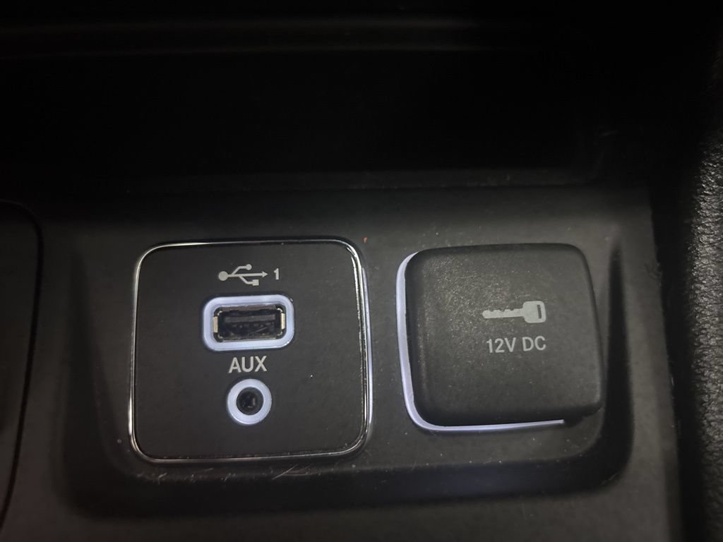 Used 2022 Jeep Cherokee Trailhawk AWD/4WD image 14
