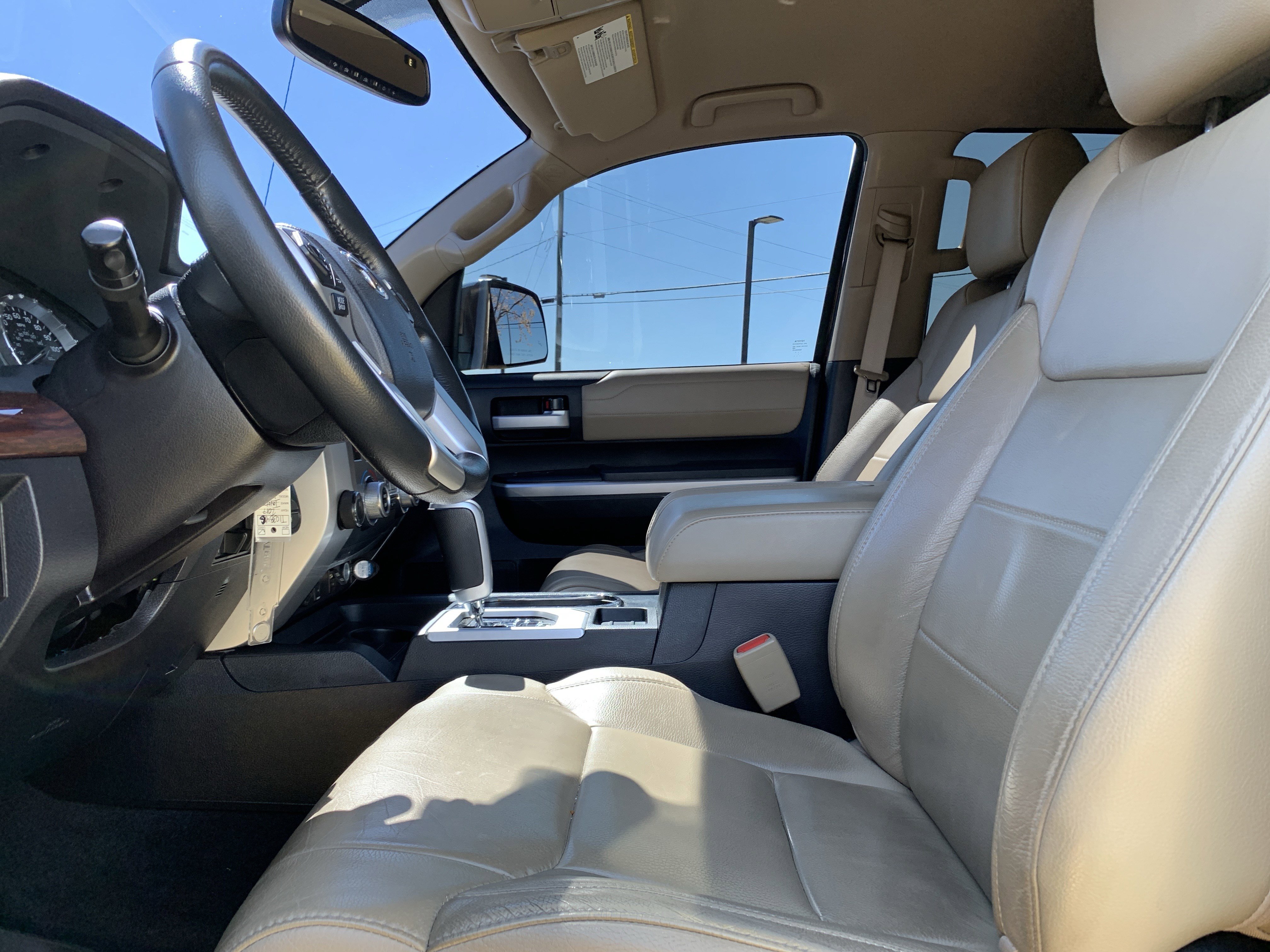 Used 2017 Toyota Tundra Limited w/ Limited Premium Package image 16