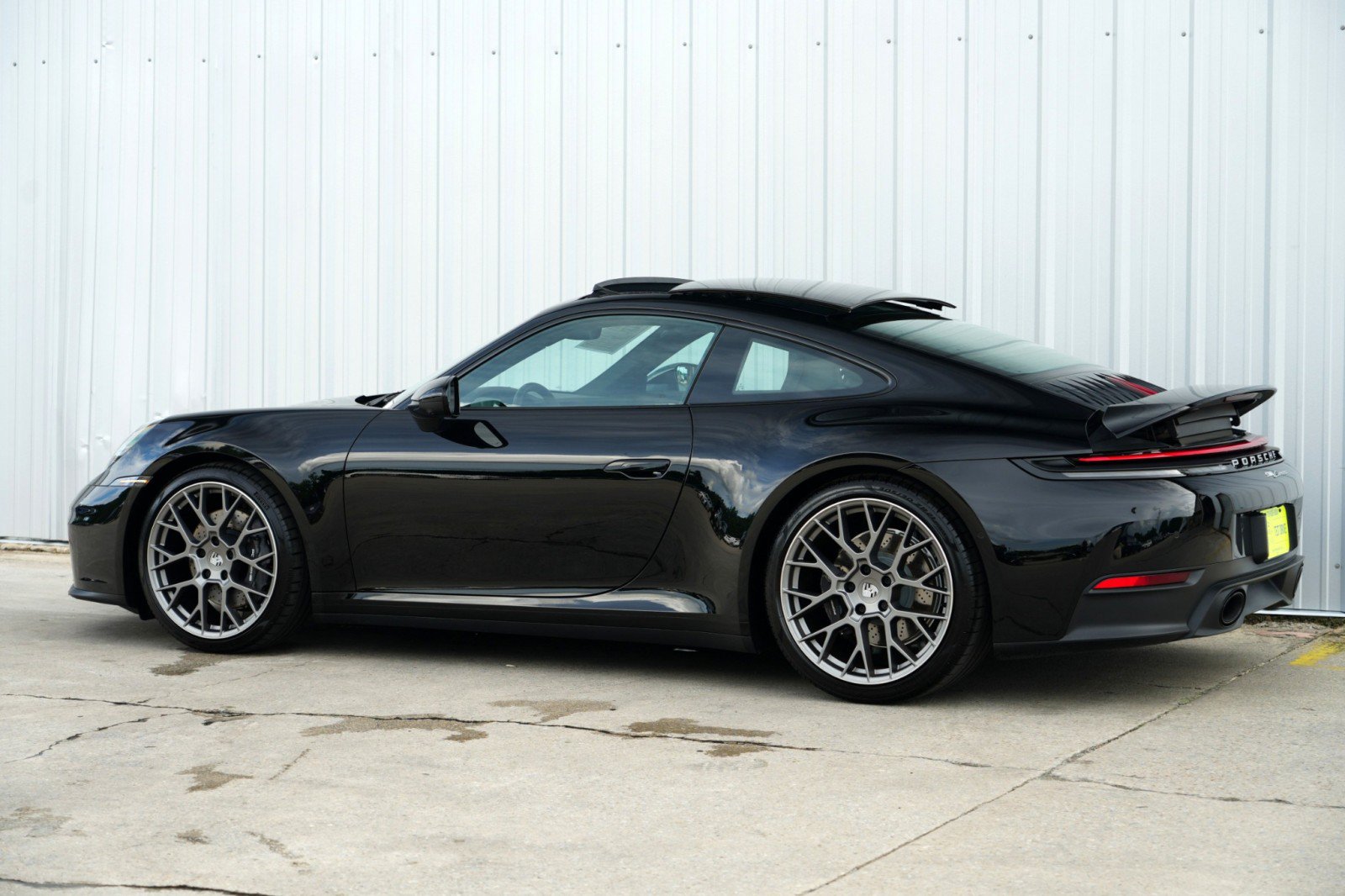 Used 2025 Porsche 911 Carrera RWD image 53