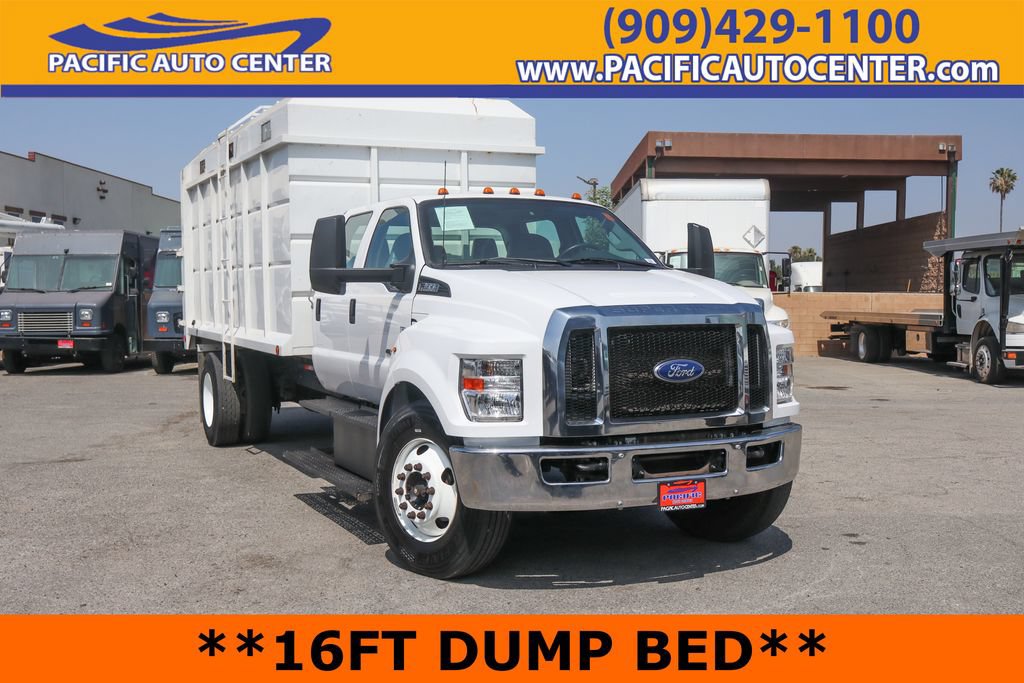 Used 2023 Ford F650 2WD Crew Cab Super Duty image 1