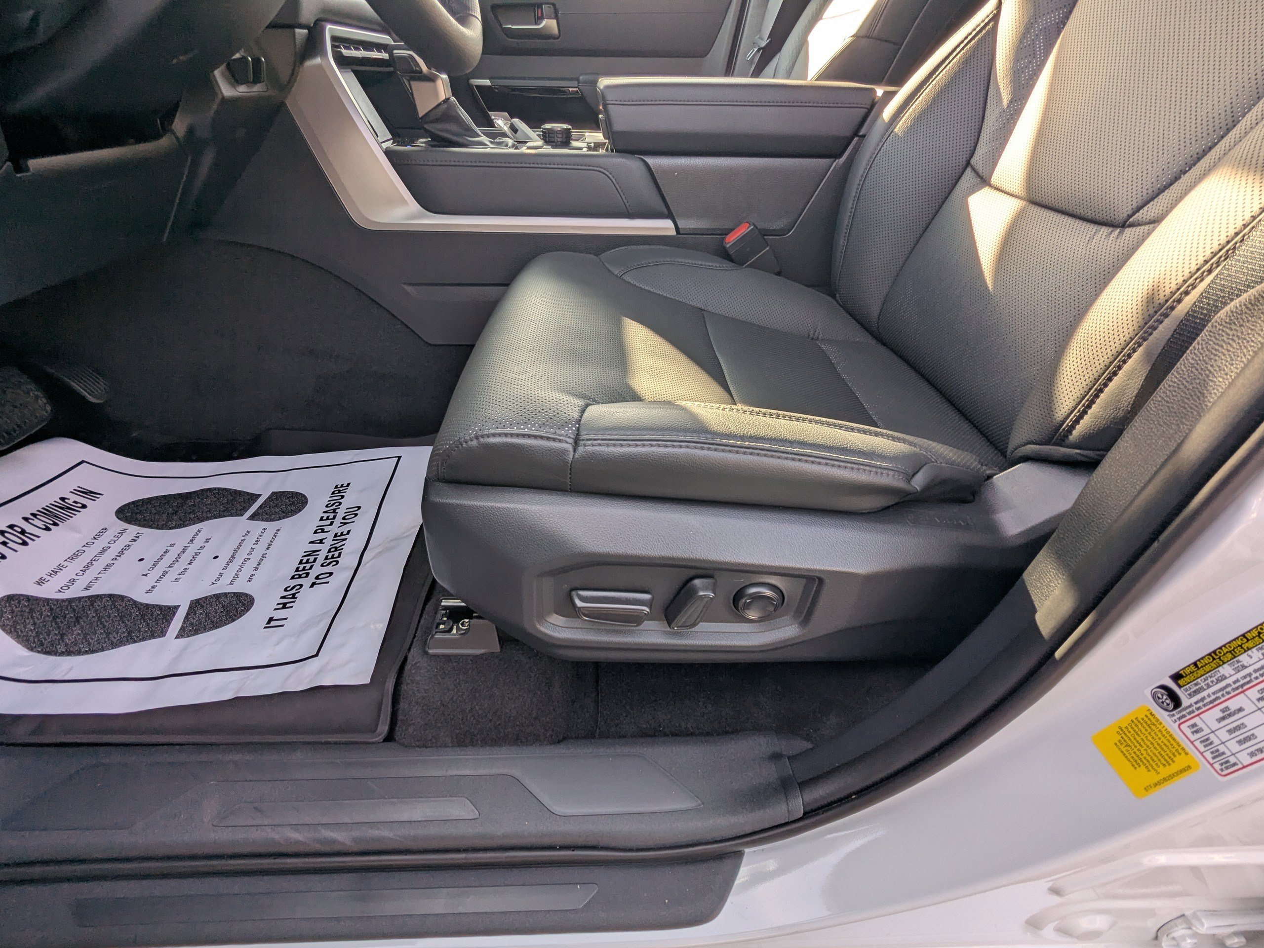 Used 2025 Toyota Tundra Limited image 14