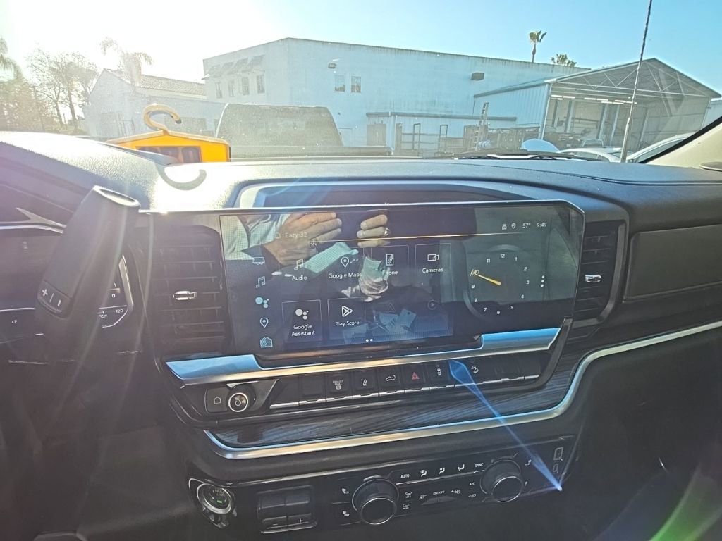 Used 2024 Chevrolet Silverado 2500 LT image 20