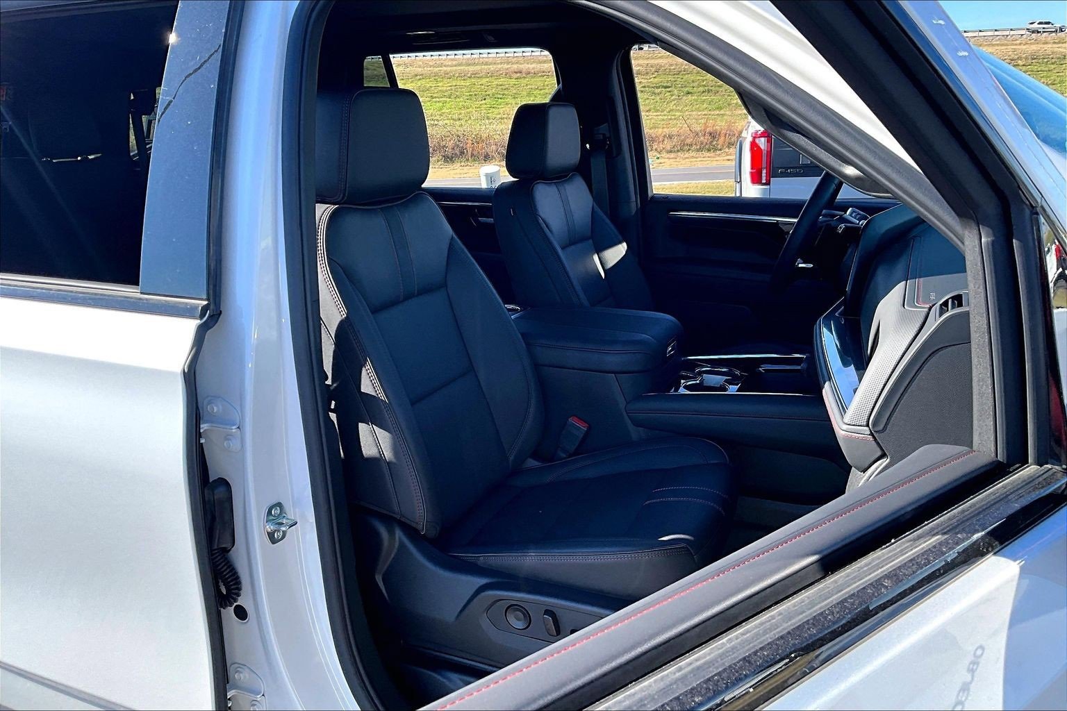 Used 2025 Chevrolet Tahoe RST w/ Comfort Package image 7