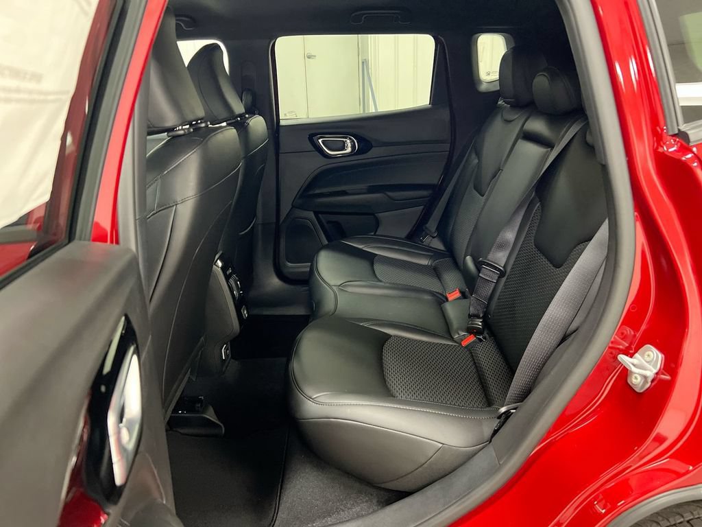 New 2026 Jeep Compass Latitude AWD/4WD image 21