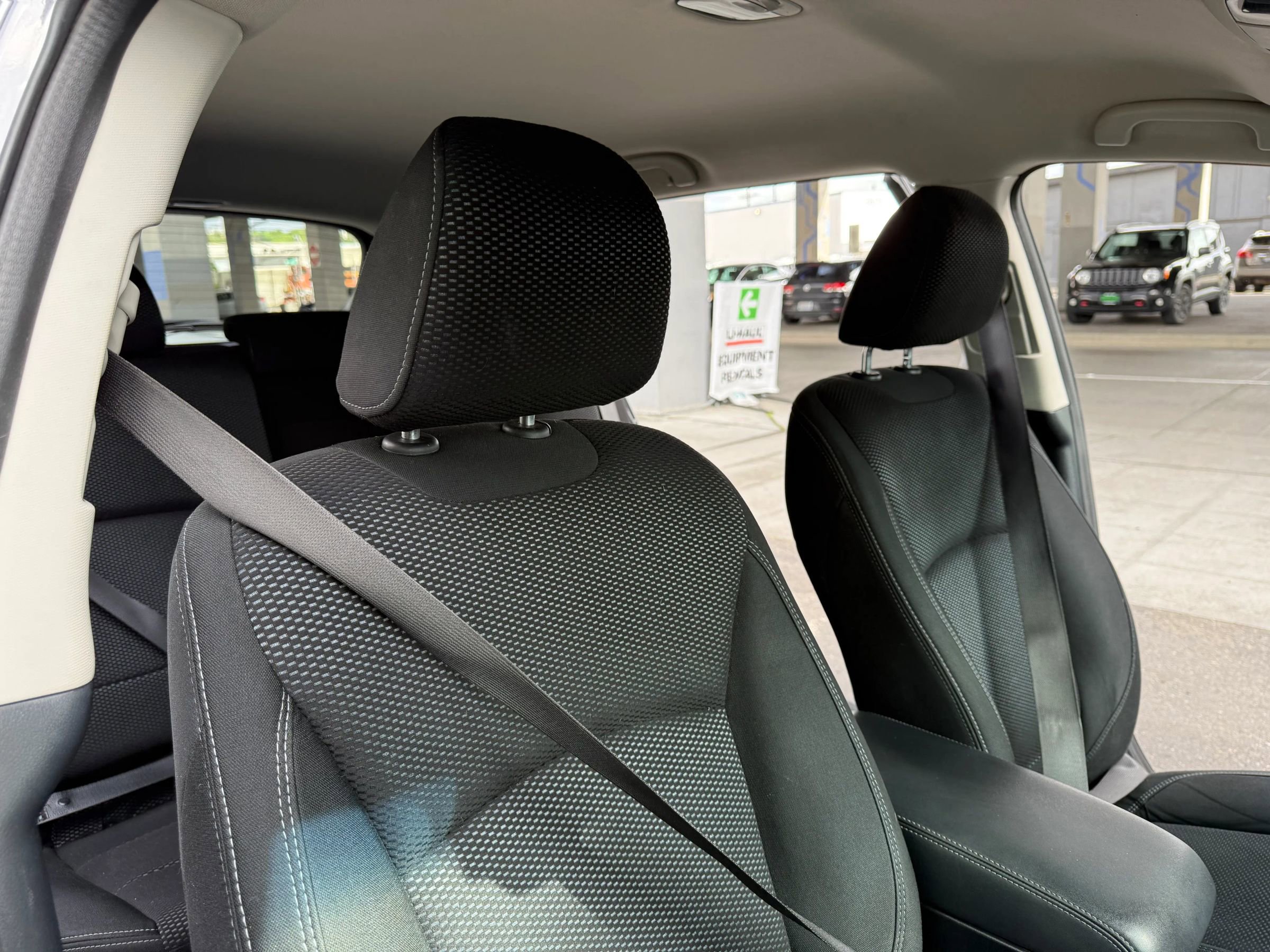 Used 2019 Subaru Outback 2.5i Premium w/ Popular Package #2 AWD/4WD image 23