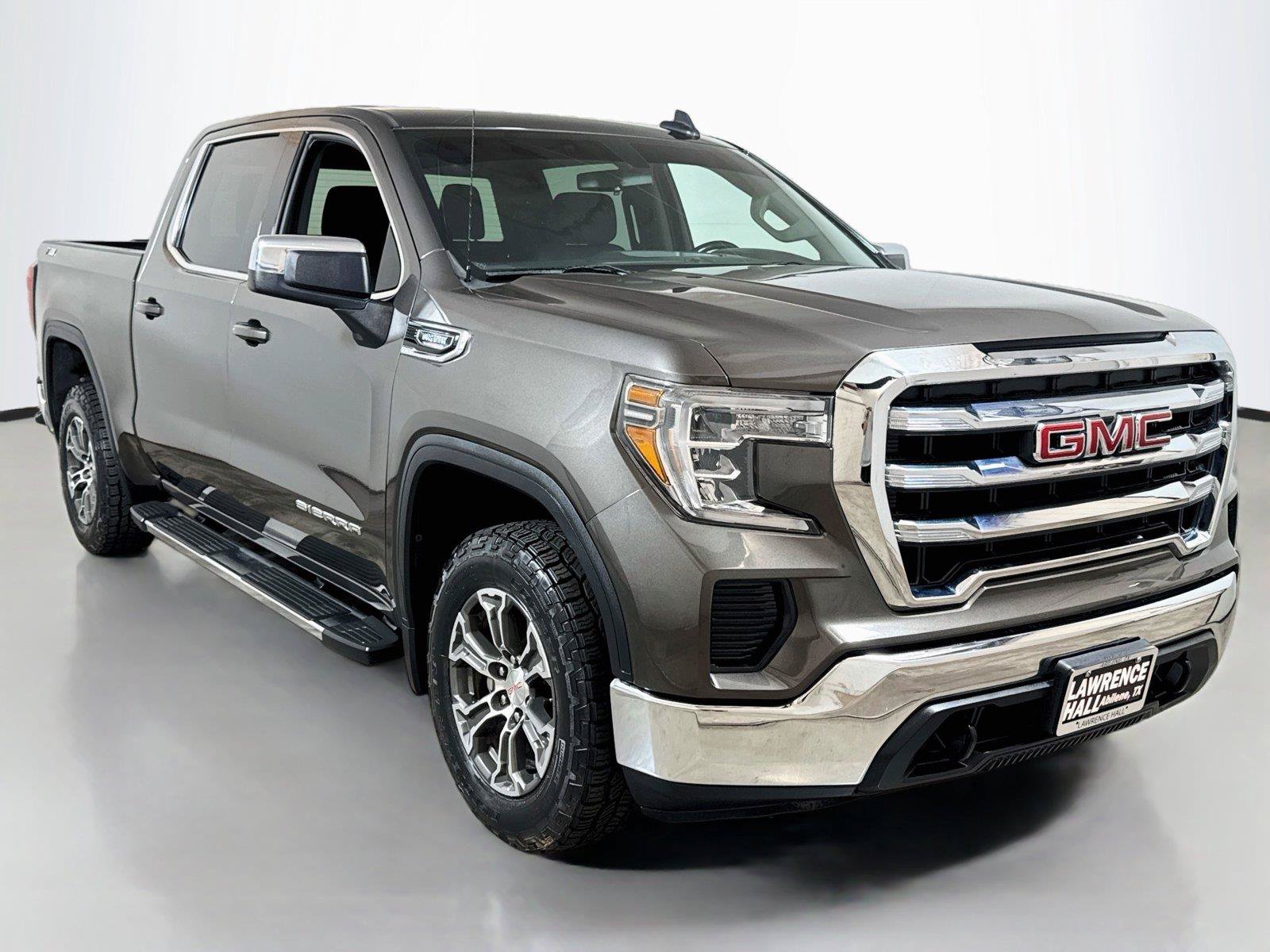 Used 2020 GMC Sierra 1500 SLE w/ SLE Value Package AWD/4WD image 3