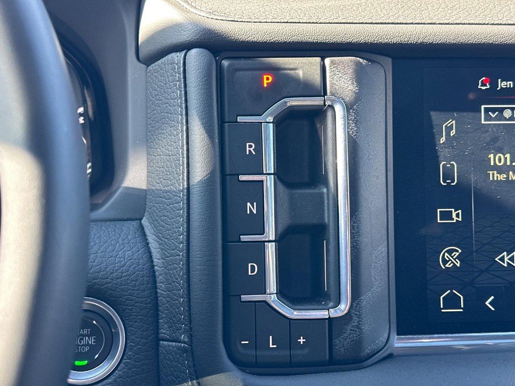 Used 2024 GMC Yukon Denali image 17