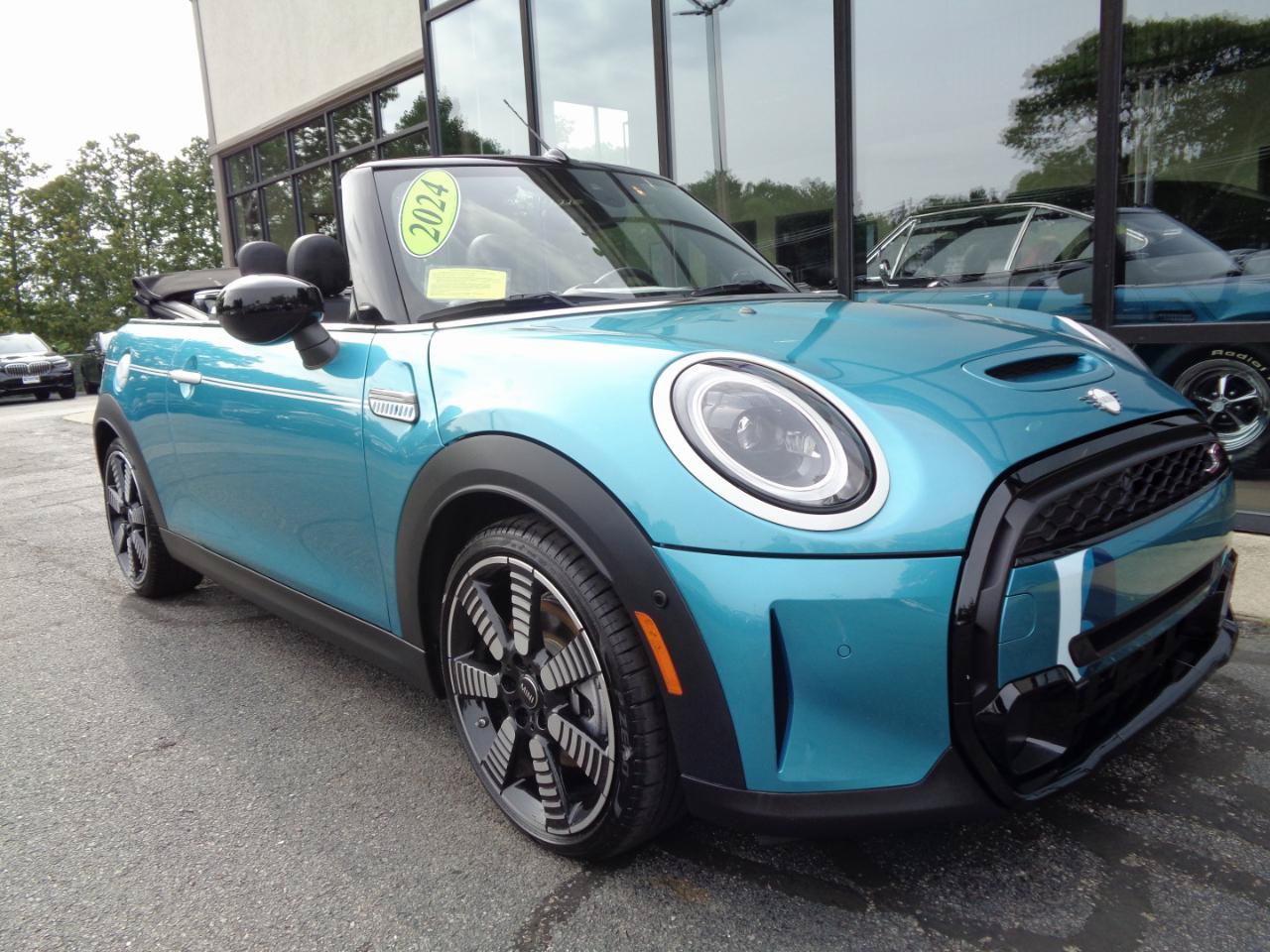 Used 2024 MINI Cooper S w/ Seaside Edition FWD image 3