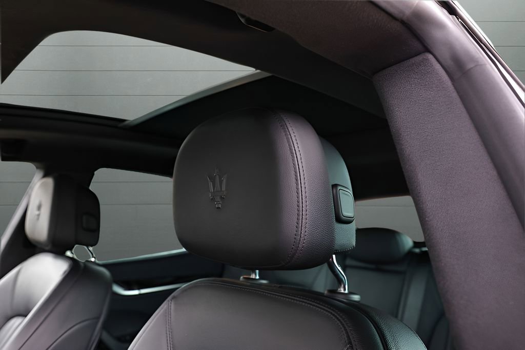 Used 2023 Maserati Levante Modena AWD/4WD image 47