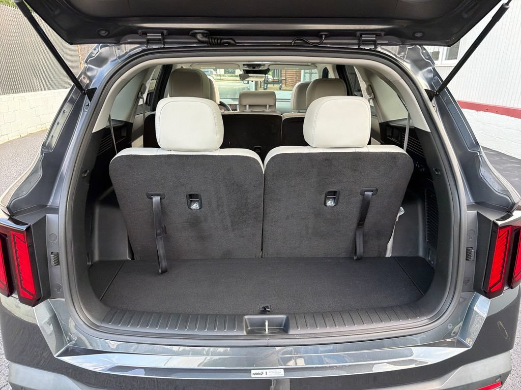 Used 2024 Kia Sorento S w/ Panoramic Sunroof Package FWD image 21