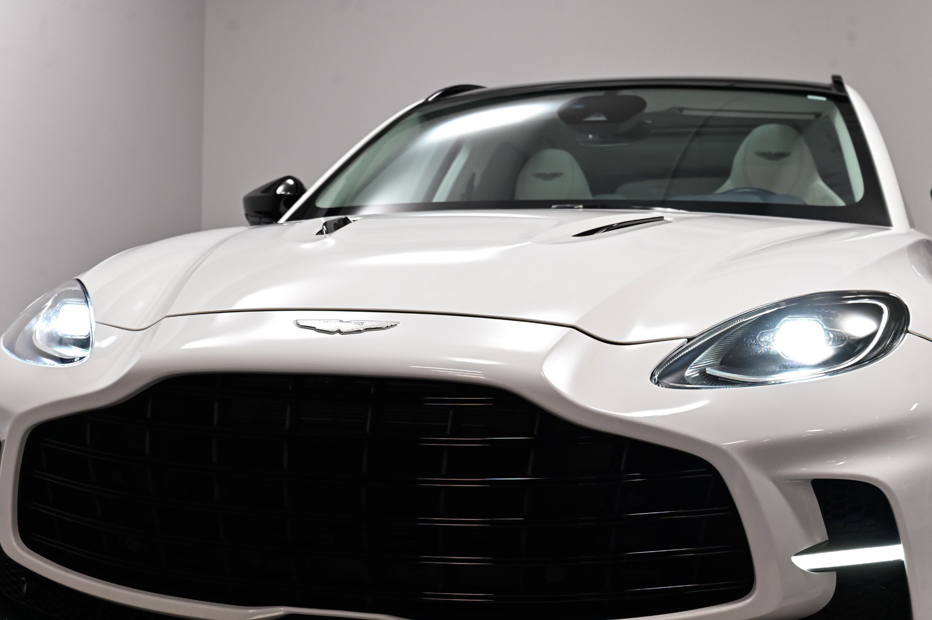 Used 2023 Aston Martin DBX 707 AWD/4WD image 40