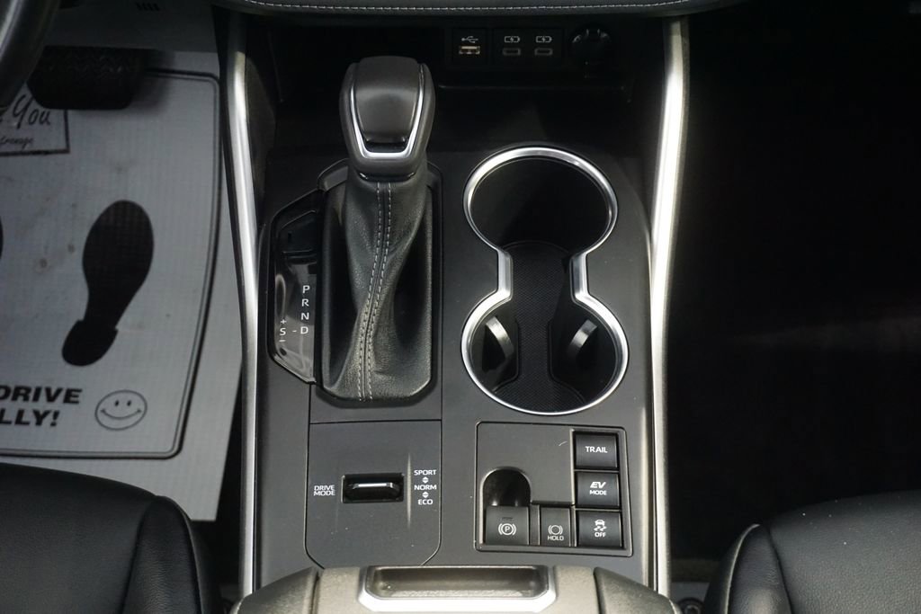 Used 2023 Toyota Highlander XLE AWD/4WD image 33