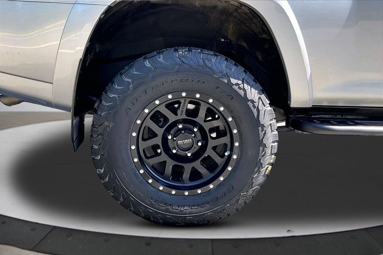 Used 2018 Toyota 4Runner TRD Off-Road image 34