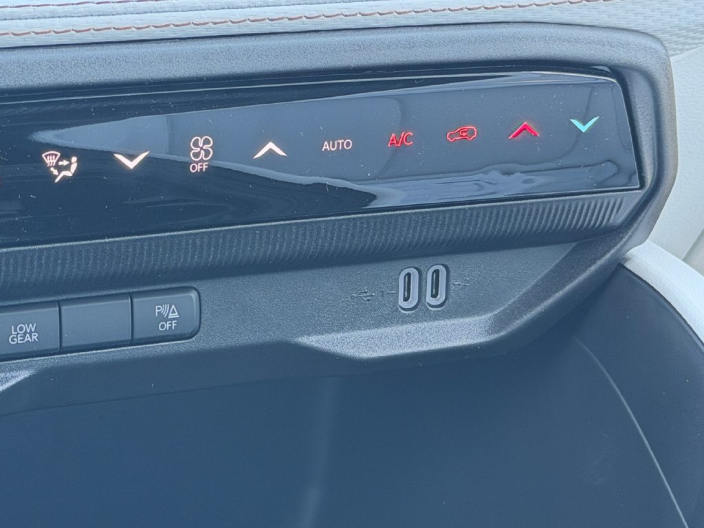 New 2026 Jeep Cherokee Limited AWD/4WD image 16