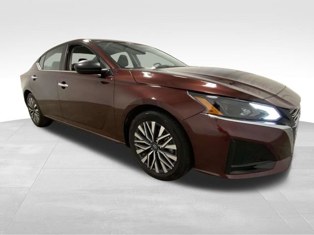 Used 2024 Nissan Altima 2.5 SV image 5