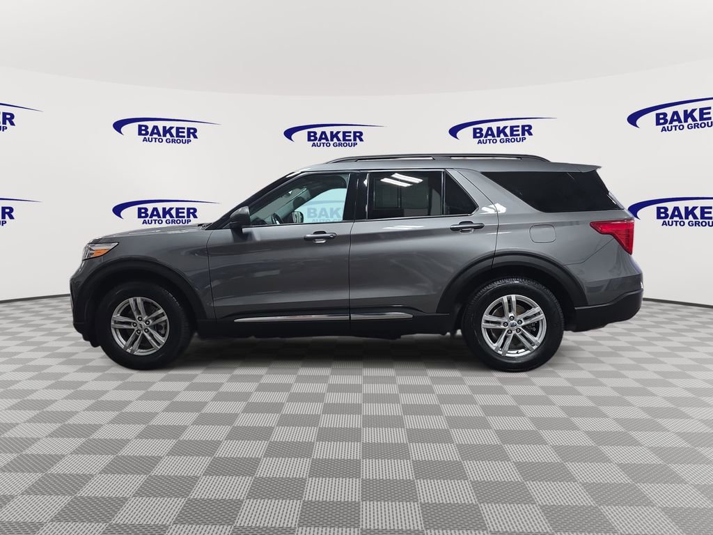 Used 2023 Ford Explorer XLT w/ Equipment Group 202A image 8