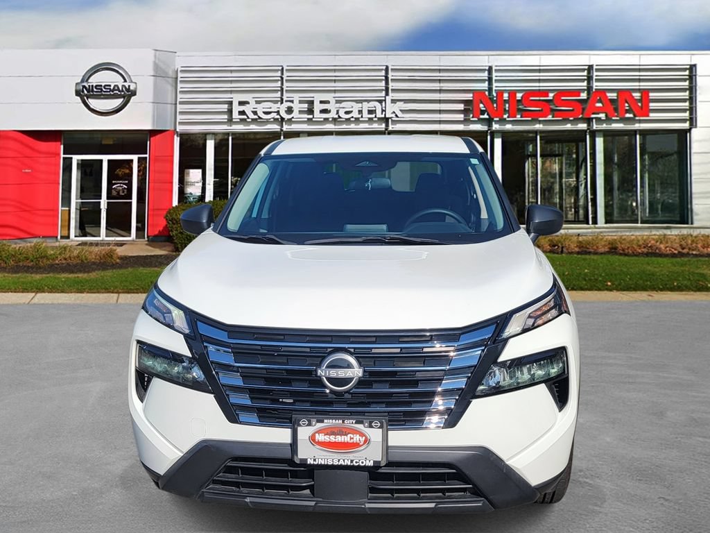 Used 2024 Nissan Rogue S AWD/4WD image 4