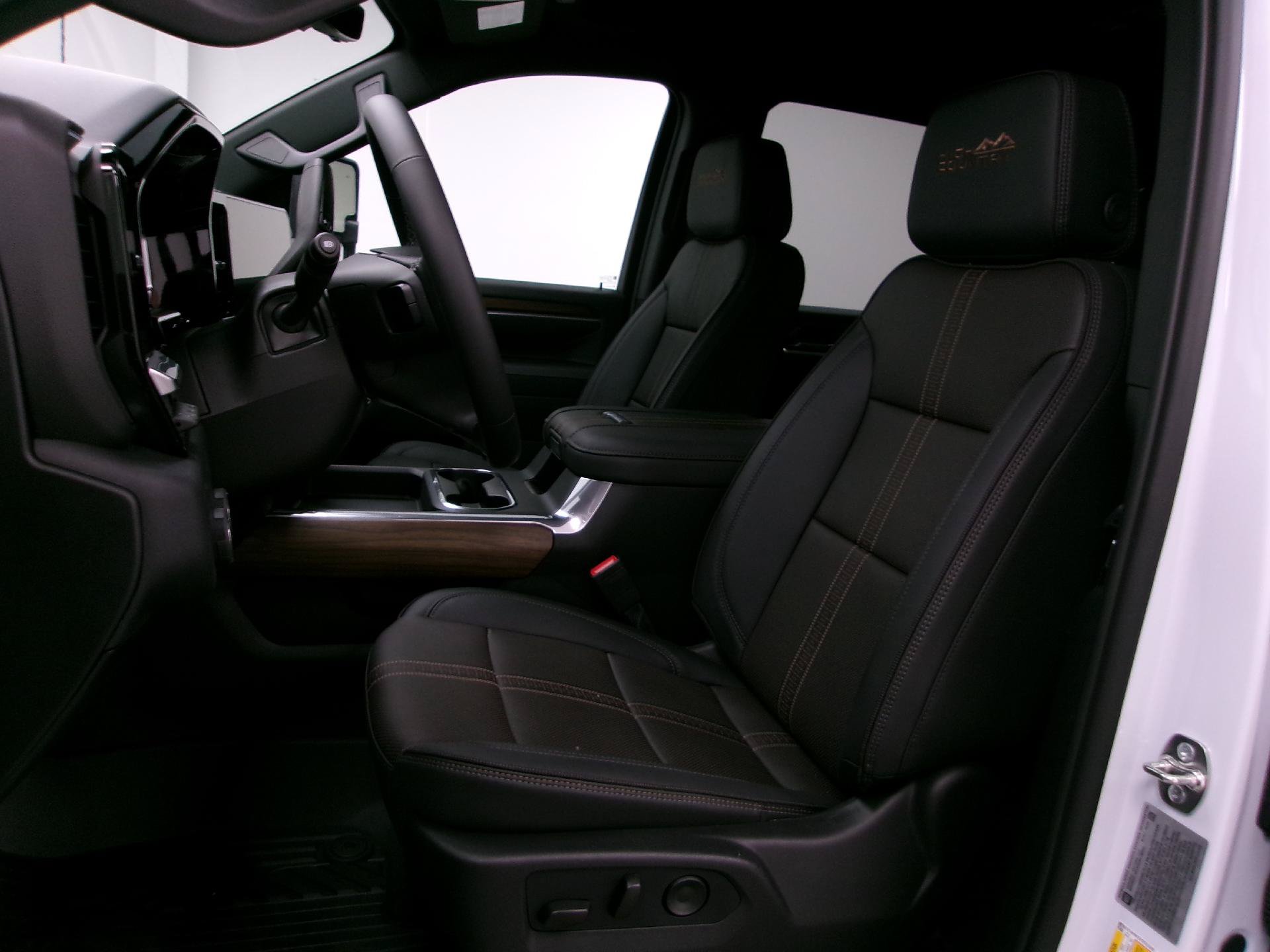 New 2026 Chevrolet Silverado 2500 High Country w/ Technology Package AWD/4WD image 9