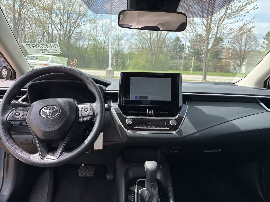 Used 2026 Toyota Corolla LE FWD image 22