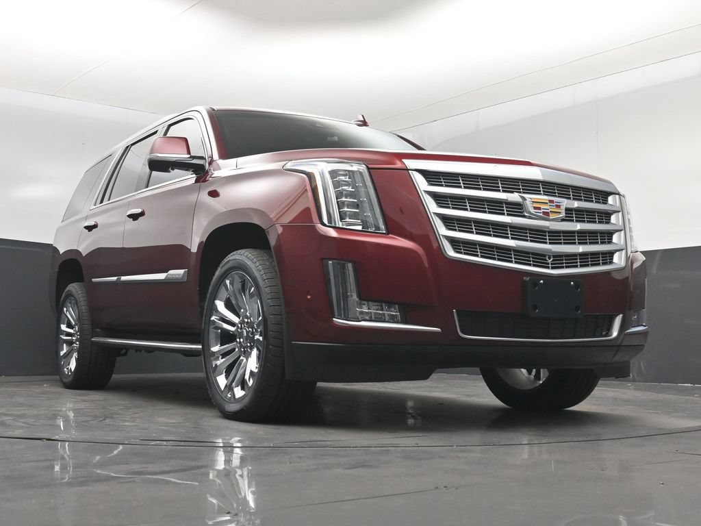 Used 2019 Cadillac Escalade Luxury w/ LPO, Radiant Package AWD/4WD image 32