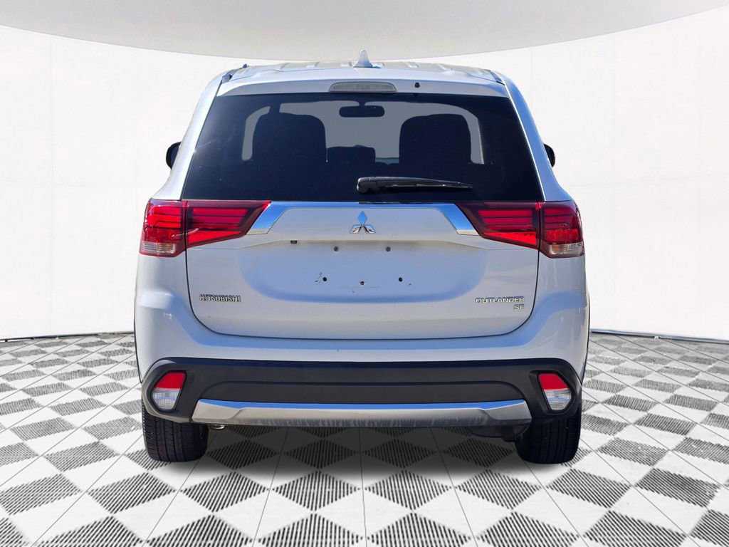Used 2018 Mitsubishi Outlander SE FWD image 18