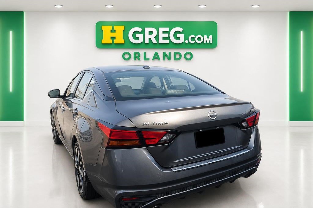 Used 2022 Nissan Altima 2.5 SR FWD image 2