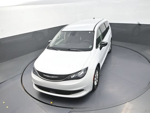 Used 2024 Chrysler Voyager LX FWD image 13