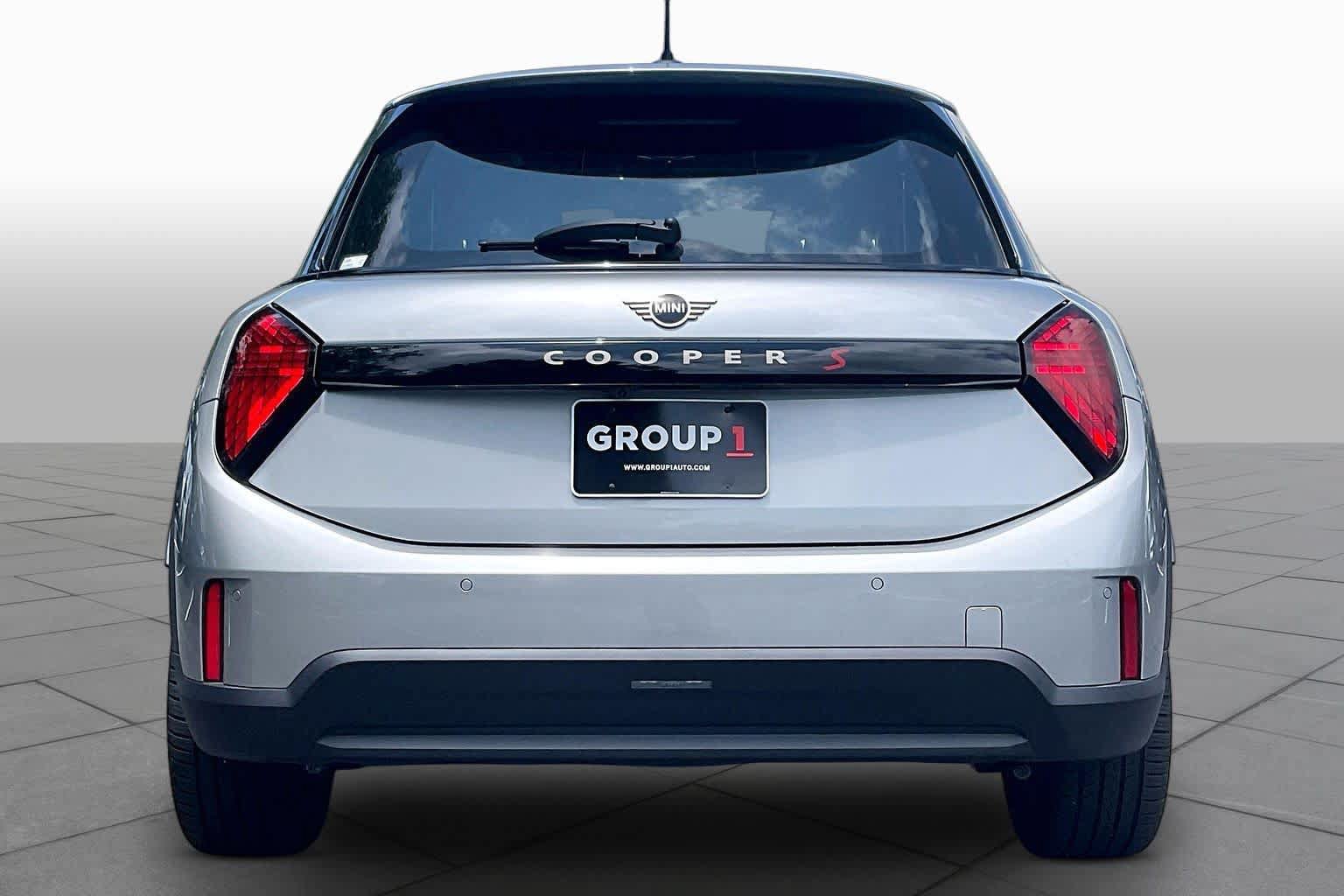 Used 2025 MINI Cooper S FWD image 4