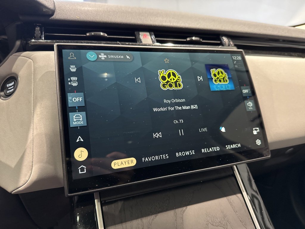 Used 2025 Land Rover Range Rover Velar Dynamic SE image 20