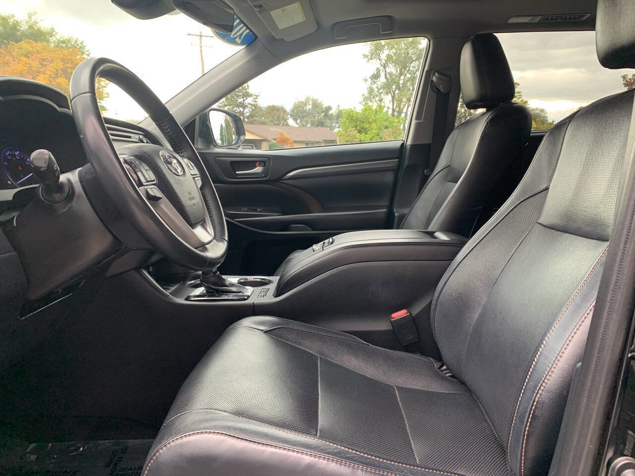 Used 2019 Toyota Highlander Limited image 7