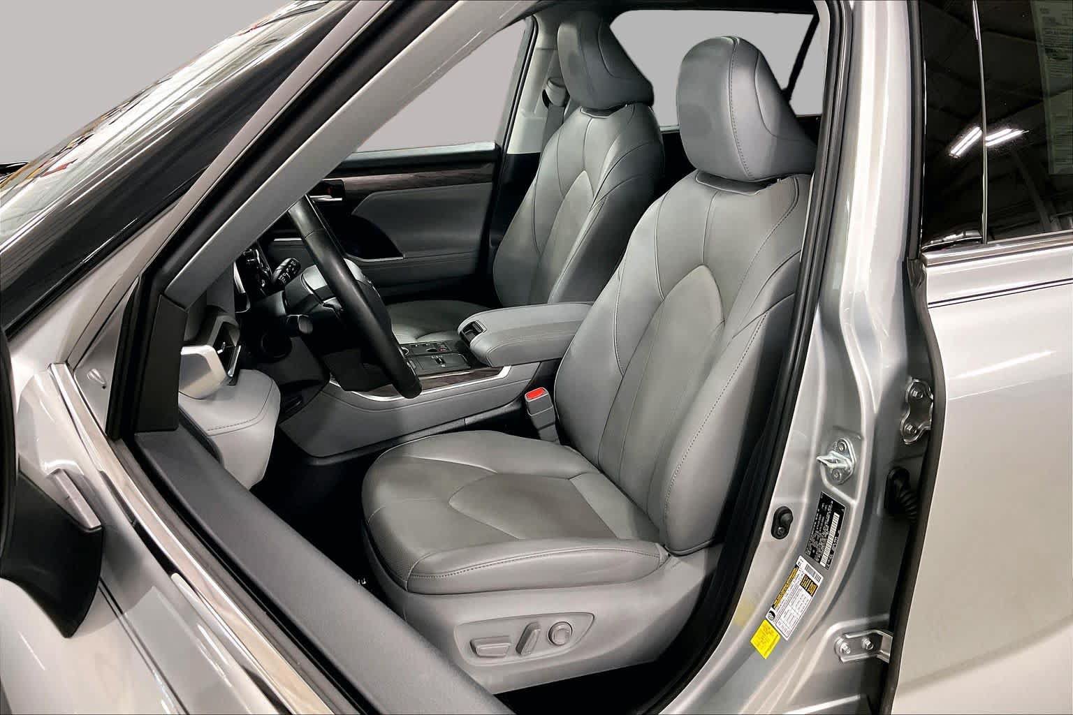 Used 2023 Toyota Highlander Limited AWD/4WD image 8