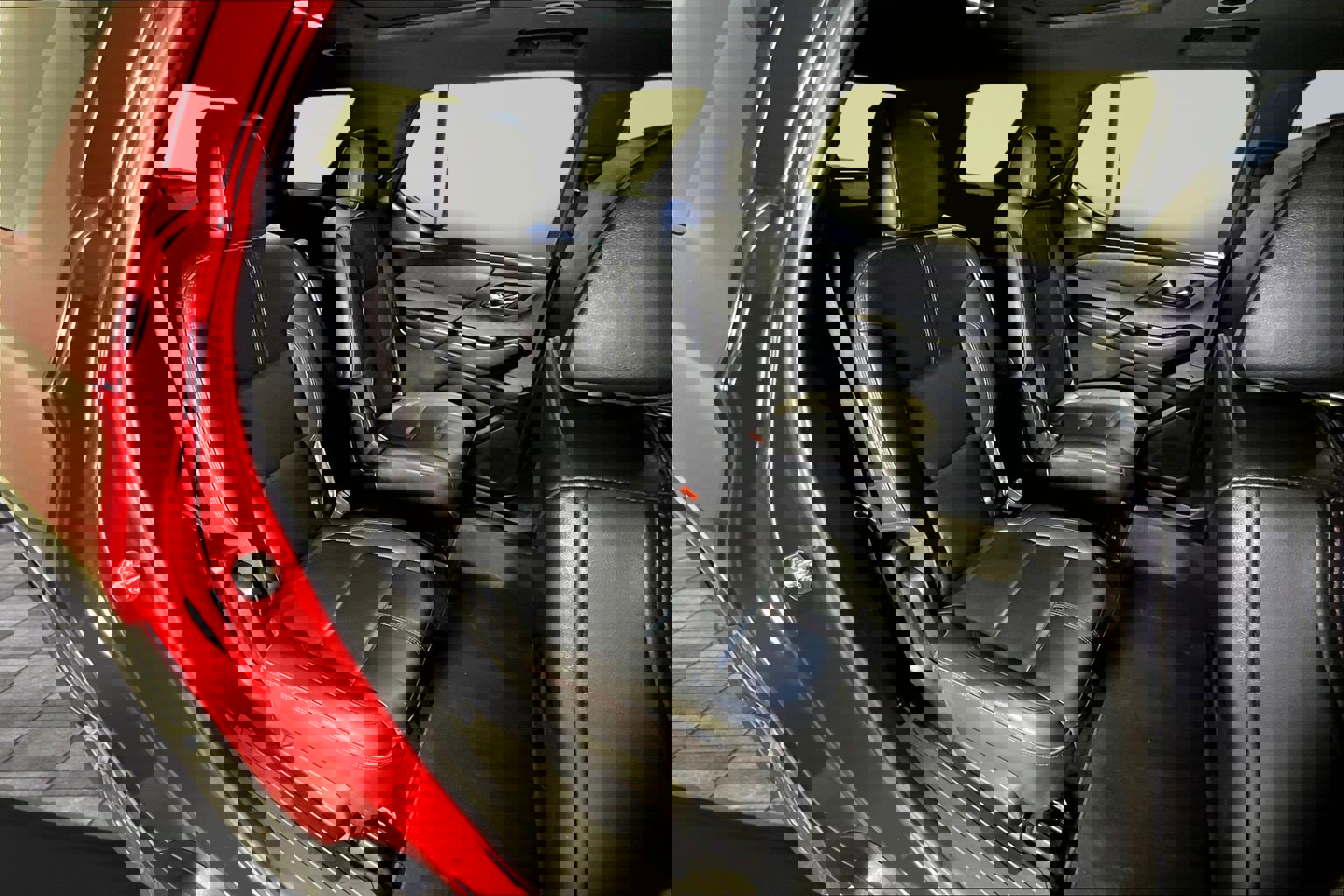 Used 2023 Chevrolet Traverse RS image 24