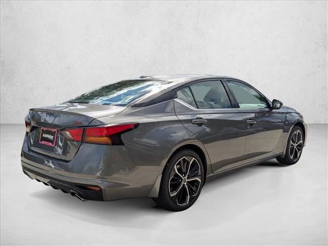New 2025 Nissan Altima 2.5 SR w/ SR Premium Package FWD image 2