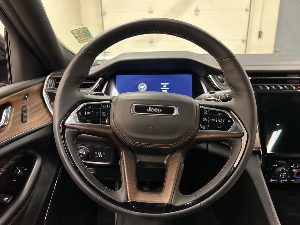 Used 2024 Jeep Grand Cherokee Summit w/ Adv Protech Group IV image 17