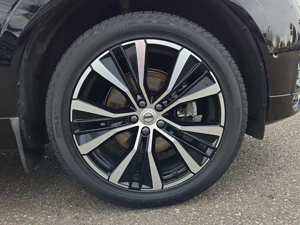 Certified 2023 Volvo XC60 B5 Plus w/ Protection Package Premier image 10
