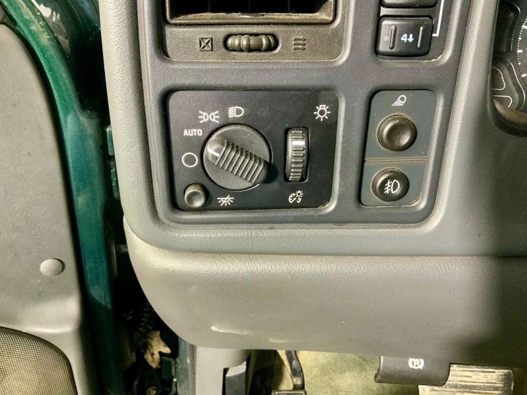 Used 2006 Chevrolet Silverado 1500 LT w/ Onstar Plus Package image 15