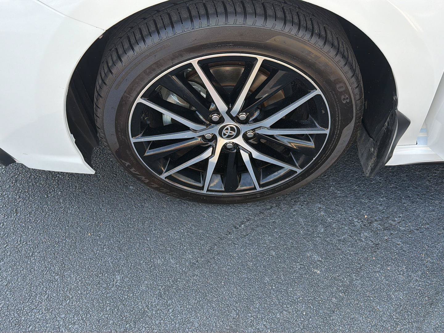 Used 2024 Toyota Camry SE FWD image 35