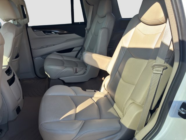 Certified 2020 Cadillac Escalade Luxury AWD/4WD image 13