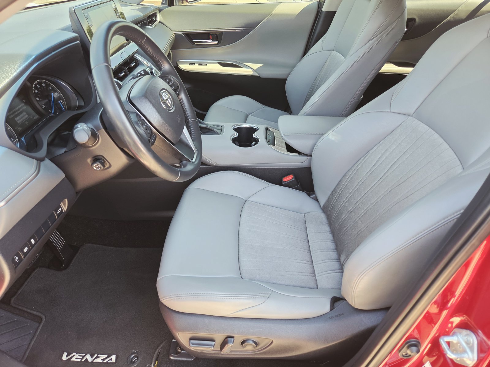 Used 2021 Toyota Venza XLE AWD/4WD image 13