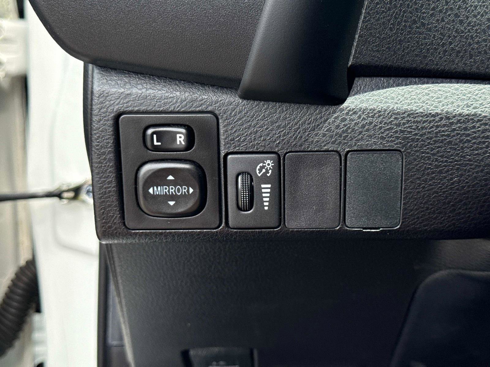 Used 2019 Toyota Corolla XLE image 30