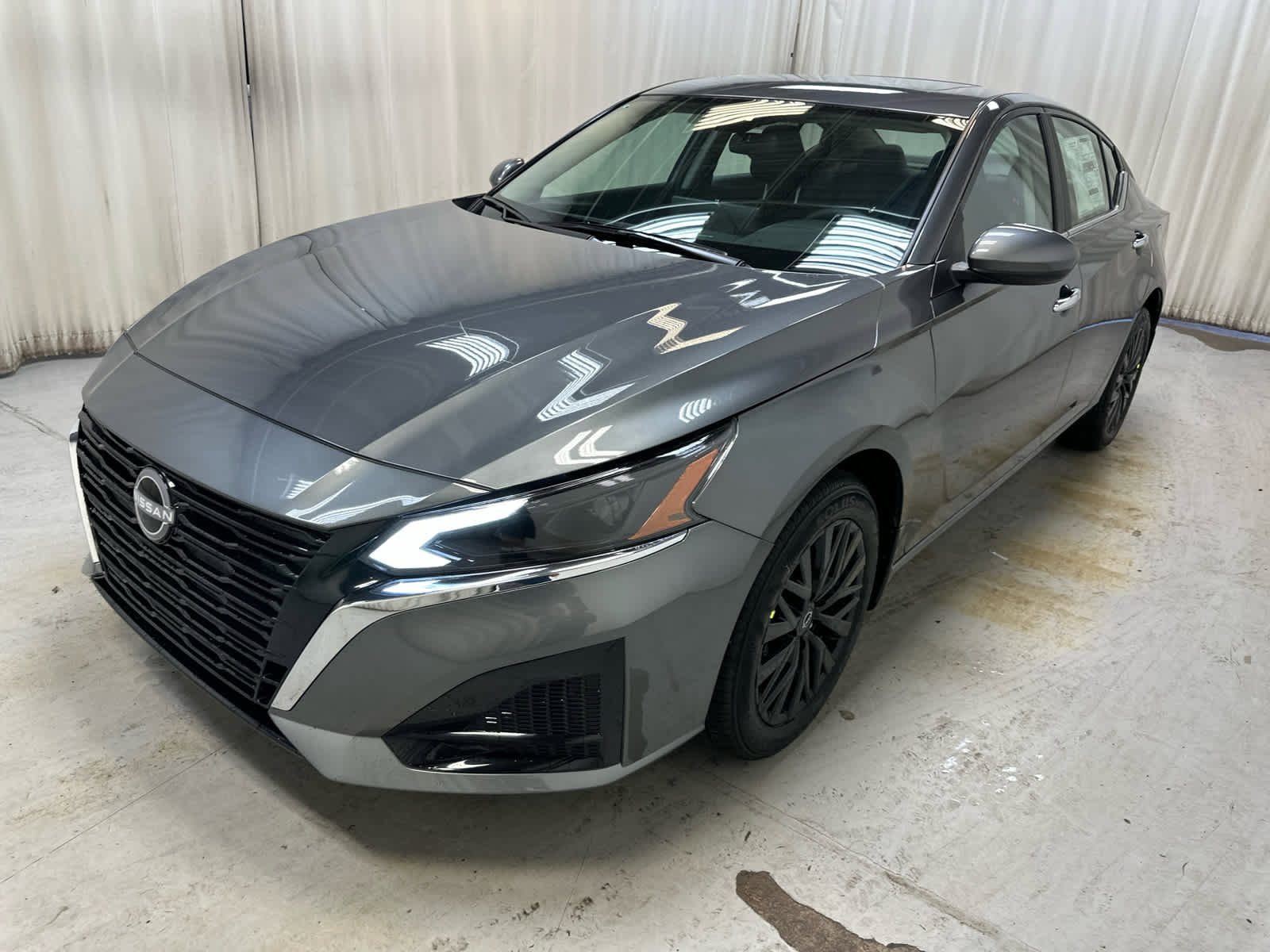 New 2025 Nissan Altima 2.5 SV AWD/4WD image 10